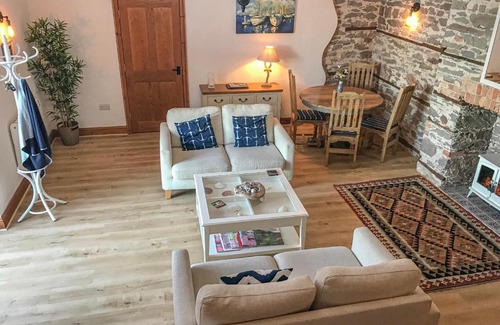 Lynton Apartment | Baronet's Quarters: Ocean View with 4-Star Excellence