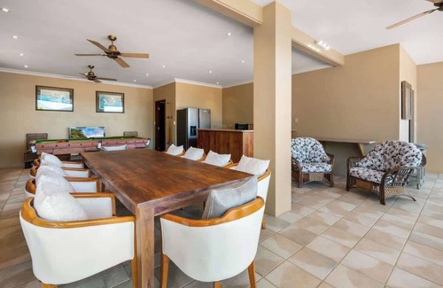Cairns Villa | Cozy Sirocco: Private Retreat with Kitchen Amenities