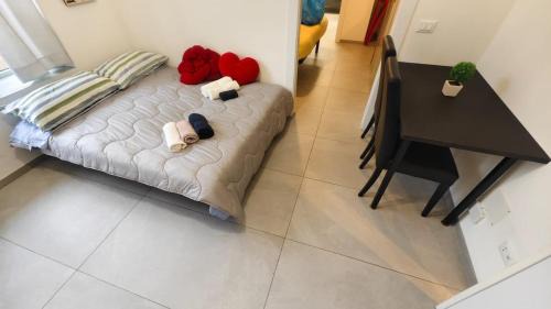Milan Apartment | Baroni C - FREE private parking-wi- fi and A-C