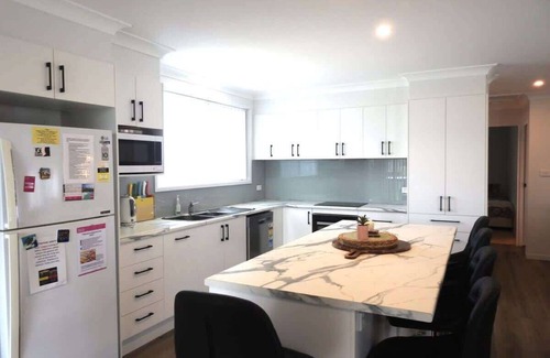 Bawley Point House | Experience Baroona by the Beach: Guest Rated 9.8 with Oceanview