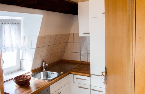 City Centre Regensburg Apartment | Explore Praetoria: City Center Apartment with Breakfast