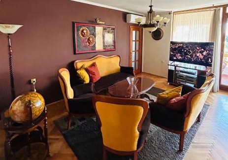 Stip Apartment | Charming Baroque-Style Apartment with Child-Friendly Amenities