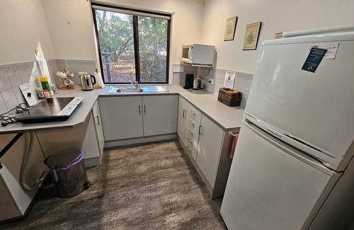 Lyndoch Cottage | Discover Barossa Country Cottages: Pet-Friendly Retreat