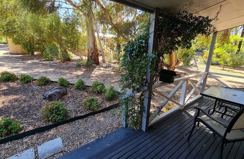 Lyndoch Cottage | Discover Barossa Country Cottages: Pet-Friendly Retreat