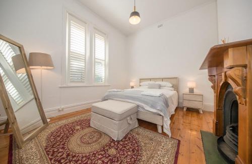 Tanunda House | Experience Barossa Valley View Guesthouse with Pool & Family Fun