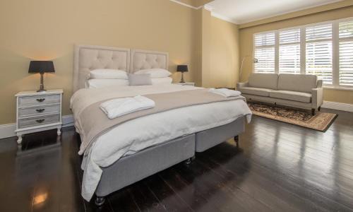 Tanunda House | Experience Barossa Valley View Guesthouse with Pool & Family Fun