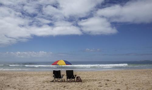 Paradise Beach Apartment | Oceanfront Family Retreat at Barracuda Lodge - Rated 9.5