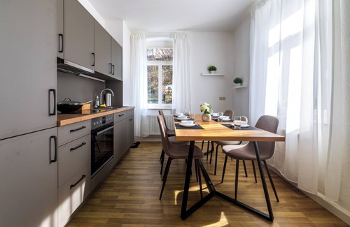 Hohnstein Apartment | Barrel sauna Hohnstein Oasis with cooling pool, parking and washing machine