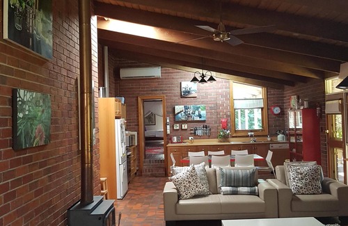 Talunga House | Discover Barrenjoey Hideaway: Pet-Friendly Family Retreat