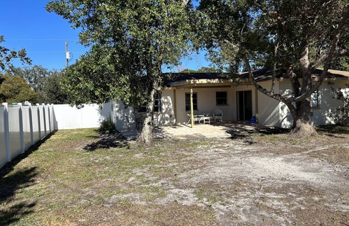 Spring Hill House | Pet-Friendly Barrett's Place: Rated 10/10 by Guests