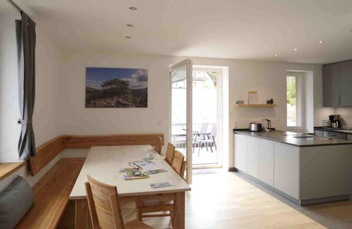 Fischbach bei Dahn Apartment | Accessible Four-Star Apartments with Pool & Lake View