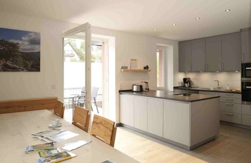 Fischbach bei Dahn Apartment | Accessible Four-Star Apartments with Pool & Lake View