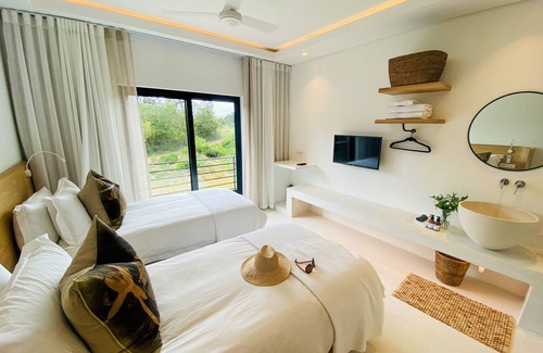 Plettenberg Bay Hotel | Top-Rated Barrington's Small Hotel with Spa & Dining Options