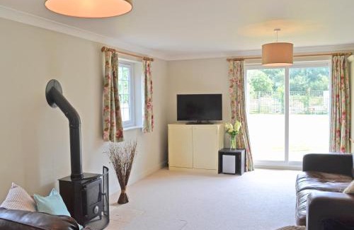 Cheddar House | Family-Friendly Barrowswood: 4-Star Stay with High Ratings