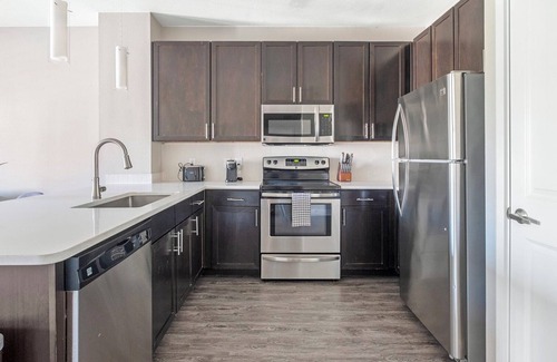 Katy Apartment | Barsala l Stylish 1BD Retreat: Pool, Cabana & Smart Home