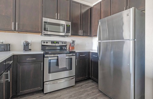 Katy Apartment | Barsala l Stylish 1BD Retreat: Pool, Cabana & Smart Home