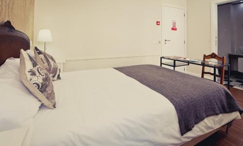 Sao Bartolomeu de Messines House | Pet-Friendly Bartholomeu Guesthouse with Spa & Breakfast