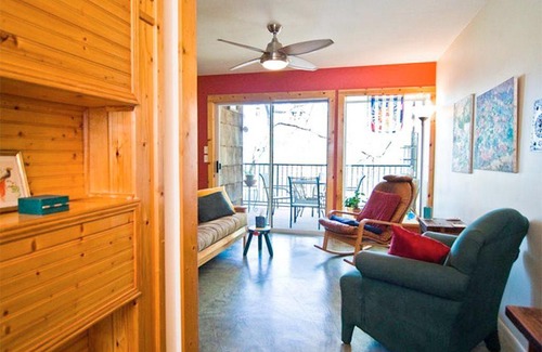 Barton Hills Apartment | Discover the Barton Hills Condo – Guest Rated 8.4/10!