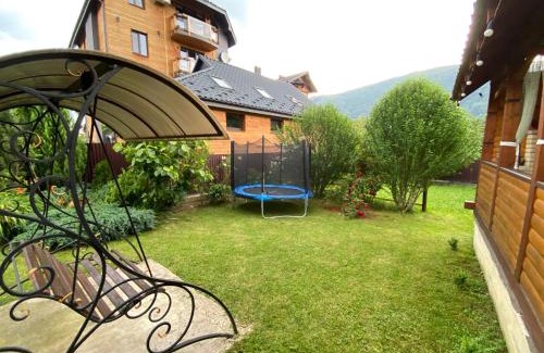 Yaremche Villa | Guest Rated 9.8: Barvinok Karpat with Oceanfront Views