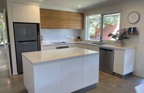 Barwon Heads House | Unforgettable Barwon Abode: Oceanfront Retreat Awaits