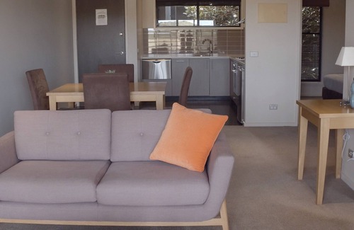 Connewarre Apartment | Cozy Barwon Heads Resort at 13th Beach with Ocean Views