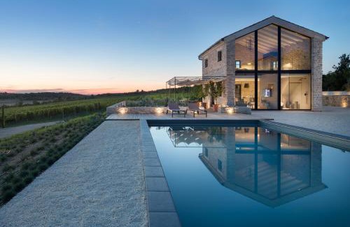Skradin Villa | Experience Bas de Bas Villas: Oceanfront Relaxation Awaits