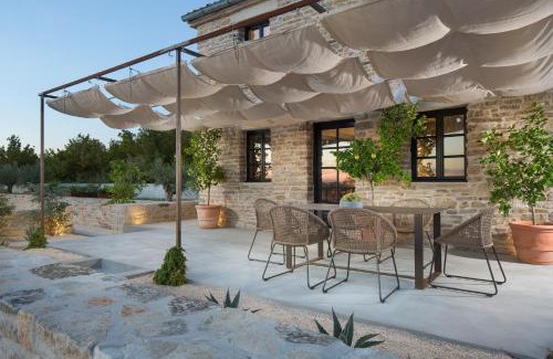 Skradin Villa | Experience Bas de Bas Villas: Oceanfront Relaxation Awaits
