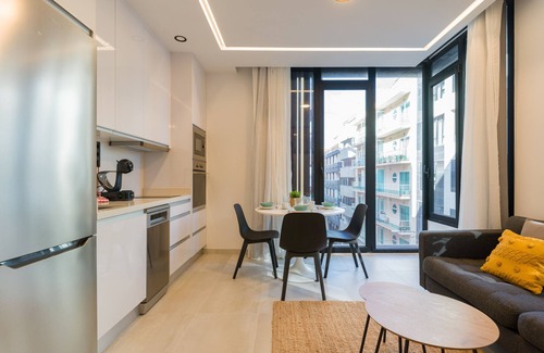 Las Palmas de Gran Canaria Apartment | Top-Rated Basalto Beach Home with Oceanfront Views