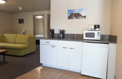 Basalt Hotel | Comfortable Basalt Mountain Inn with Spa and Breakfast