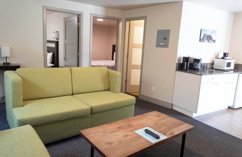 Basalt Hotel | Comfortable Basalt Mountain Inn with Spa and Breakfast