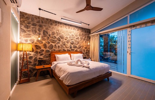 Halol Hotel | Relax at Basalt Paradise Resort and Spa with Breakfast Included