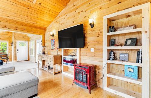 Banner Elk House | Discover Base Camp Lodge: A Pet-Friendly Retreat