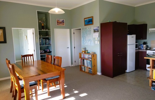 St. Arnaud House | Base Camp - St Arnaud