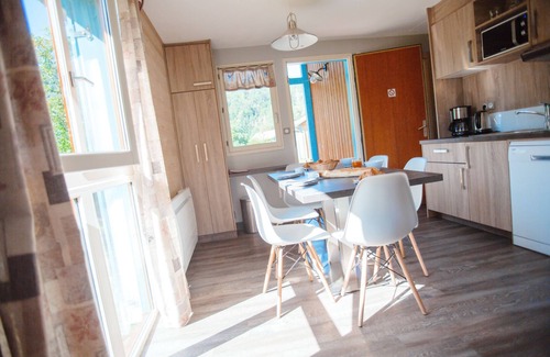Saulxures-sur-Moselotte RV Rental | Premier Base de Loisirs du Lac de la Moselotte Escape