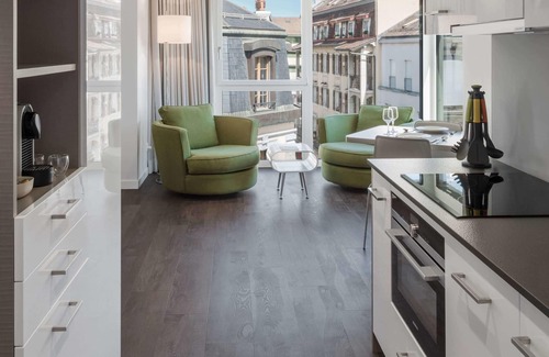 Nyon Apartment | Elegant Base Nyon: 4-Star Comfort with Spa & Dining