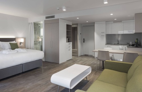 Nyon Apartment | Elegant Base Nyon: 4-Star Comfort with Spa & Dining
