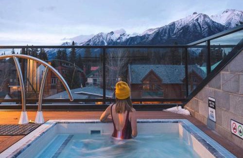 Town Centre Hotel | Basecamp Suites Canmore: Family-Friendly Retreat with Hot Tub