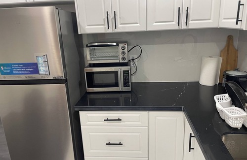 Durham Region Apartment | Cozy Basement Apartment with Breakfast in Quiet Area