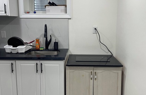 Durham Region Apartment | Cozy Basement Apartment with Breakfast in Quiet Area