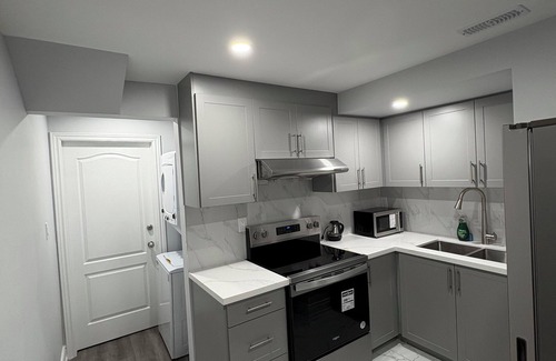 Halton Regional Municipality Apartment | Basement apartment with separate entrance