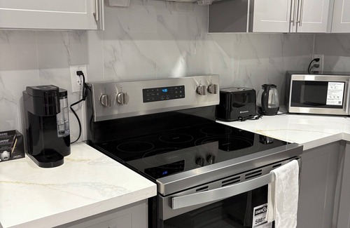 Halton Regional Municipality Apartment | Basement apartment with separate entrance