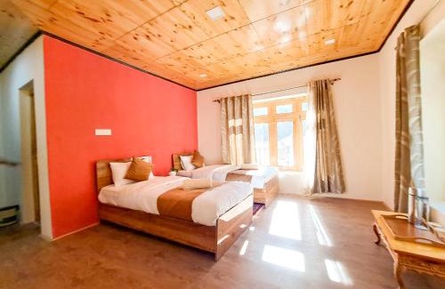 Phyang House | Inviting Basgo Palace View Homestay with Hot Tub & Breakfast