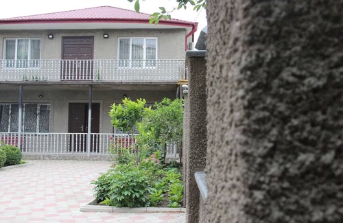 Kutaisi Apartment | Budget-Friendly Double Room with Child-Friendly Amenities