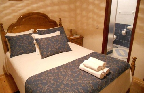 Seia House | Comfortable Triple Room at Encosta da Serra, Sabugueiro