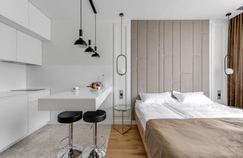 Pechers'kyi District Apartment | Exclusive BASIS APARTMENTS - Adults Only, Pet Friendly Retreat