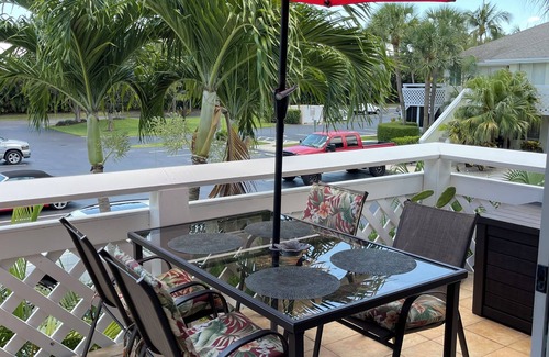 Jupiter Bay Condo | Discover Villas at Jupiter Bay: 5 Min to Beach & More!