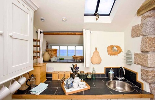 Sennen Cove Cottage | Cozy Beach Cottage with Breathtaking Sea Views