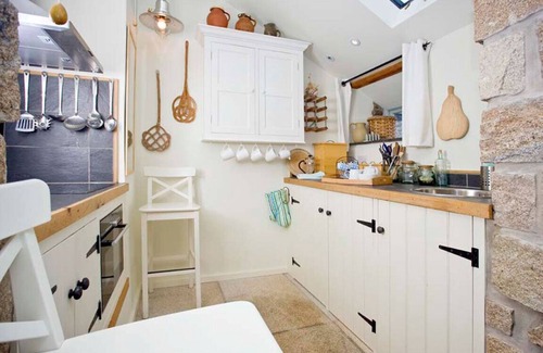 Sennen Cove Cottage | Cozy Beach Cottage with Breathtaking Sea Views