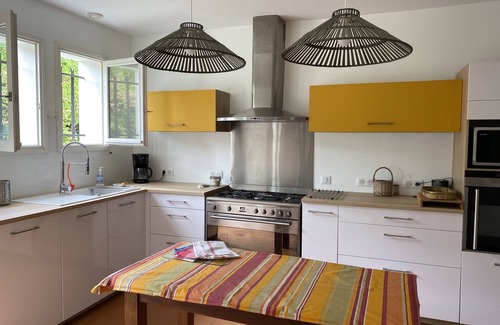 Behobie House | Spacious Basque House for 14 Near Saint Jean de Luz