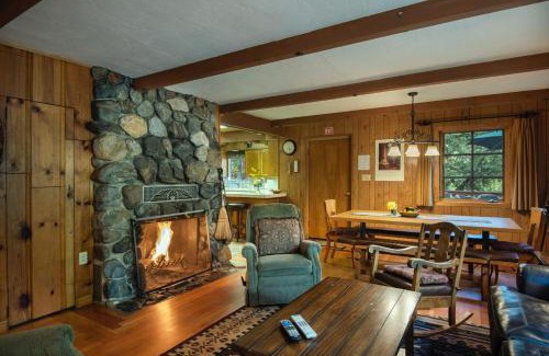 North Wawona House | Unforgettable Family Retreat at Bassett's Cabin